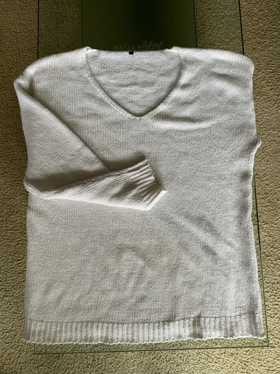 💜 Sweater - Picture 1 of 2